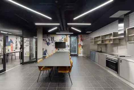 1 Room Flat 58 m² Manchester Your Canvas Home