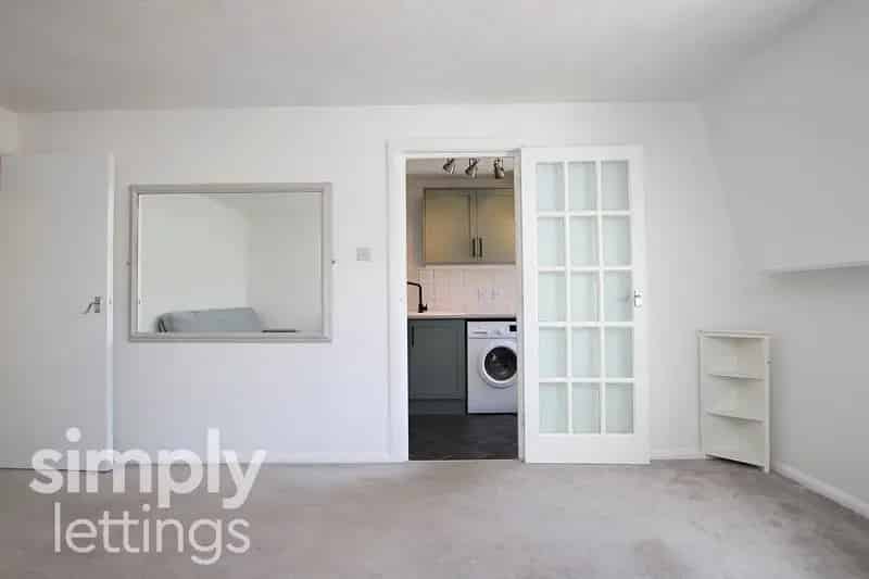 1 Bedroom Flat House to Rent