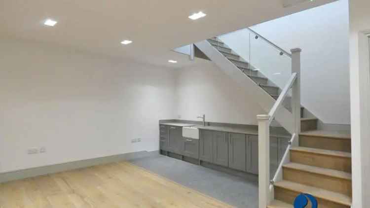 Commercial property For Rent in London, England