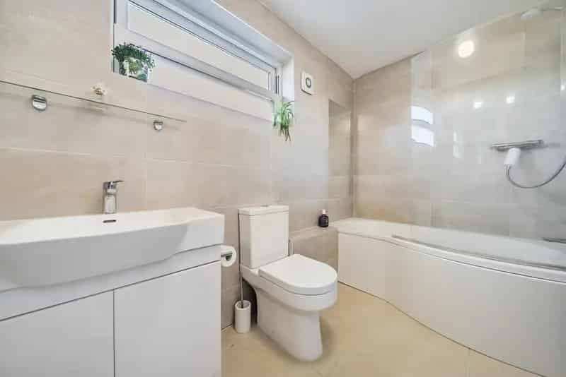 Spacious 3 Double Bedroom Terrace House Large Garden No Chain