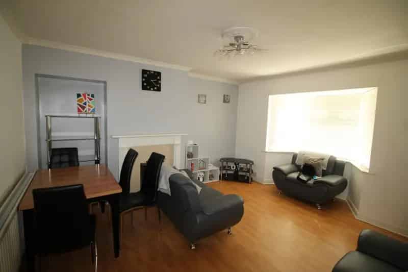 3 Bedroom Detached House To Let