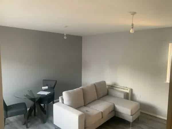 Large 1-Bed Flat Convertible to 2-Beds Private Parking Balcony