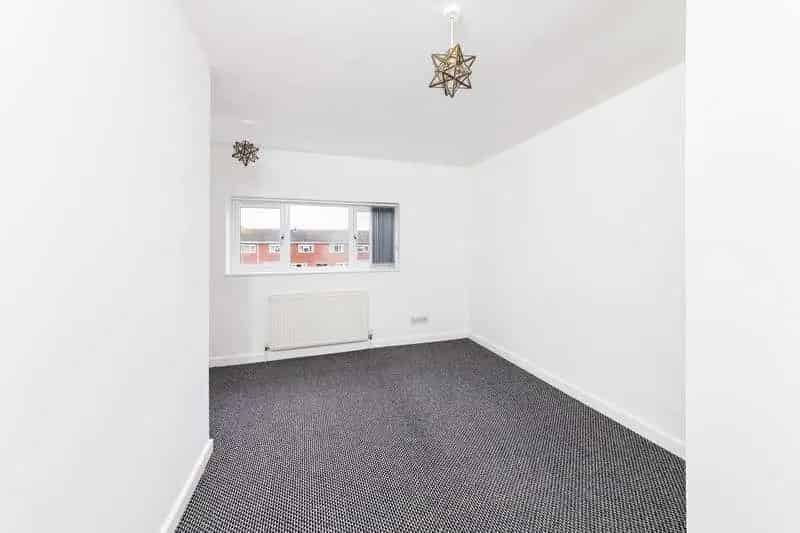 2 Bed House for Sale - Newly Redecorated