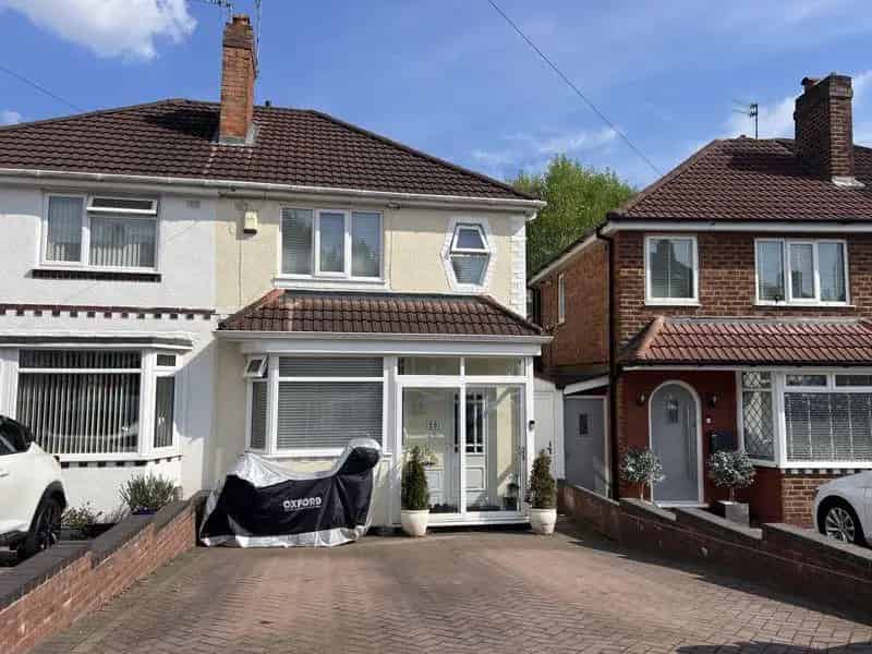 3 Bedroom Semi-Detached House for Sale