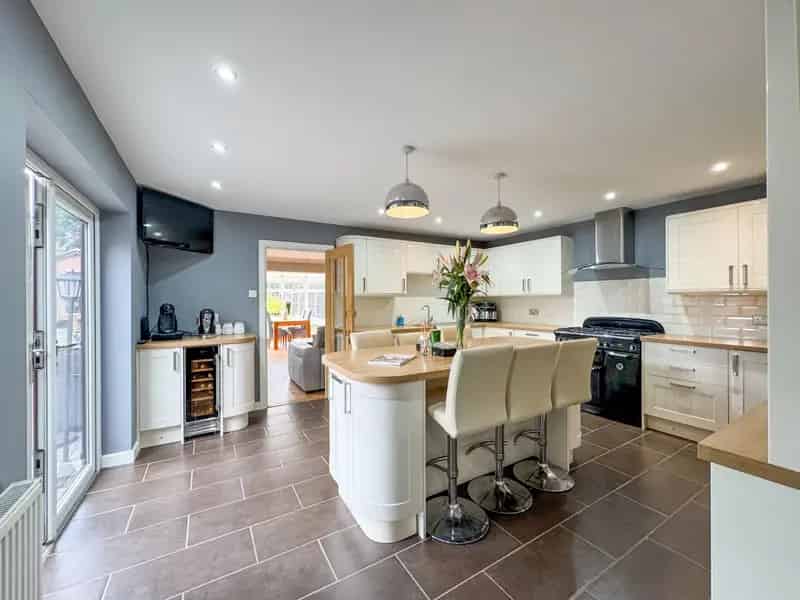 Detached House for sale with 5 bedrooms, Frinton Road, Thorpe-le-soken