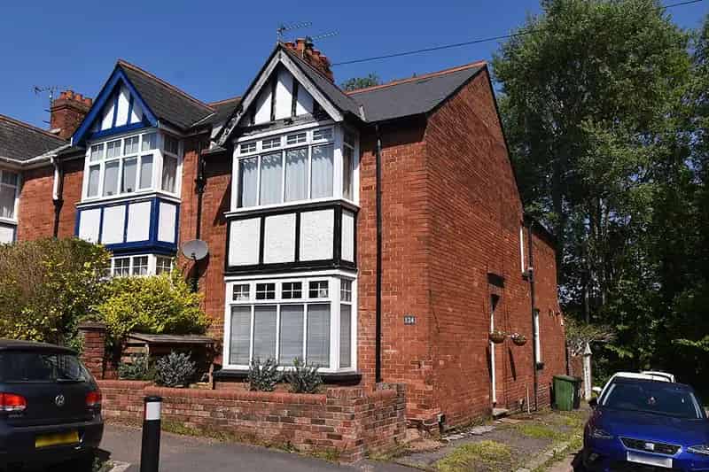 4 Bedroom End of Terrace House for Sale