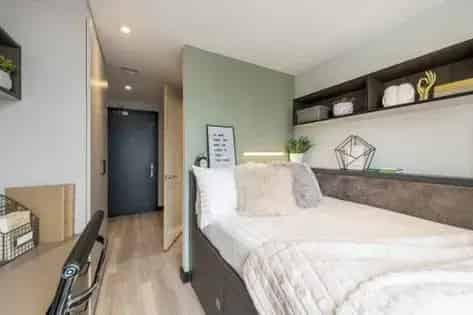 1 room studio-flat of 77 m² in Cardiff