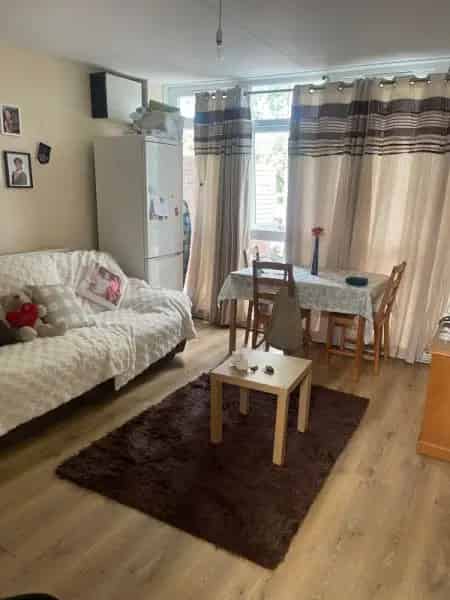 Flat near Clapham Common High Street