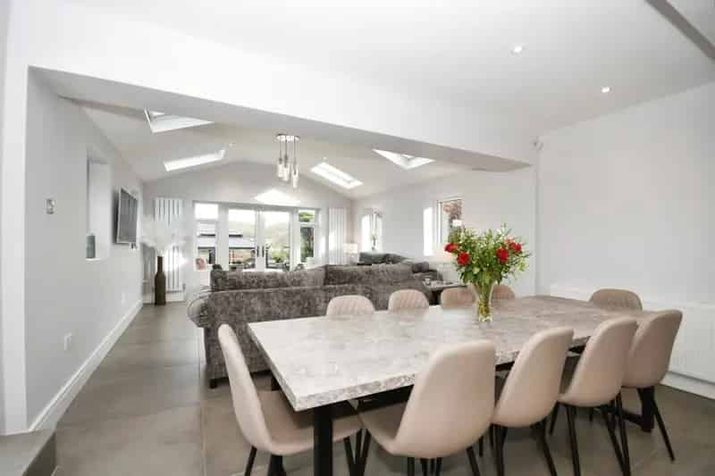 5 Bedroom Detached House With Swimming Pool Ecclesfield Road