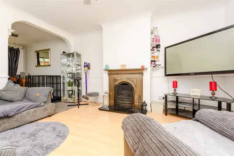 5 Bedroom Terraced House for Sale