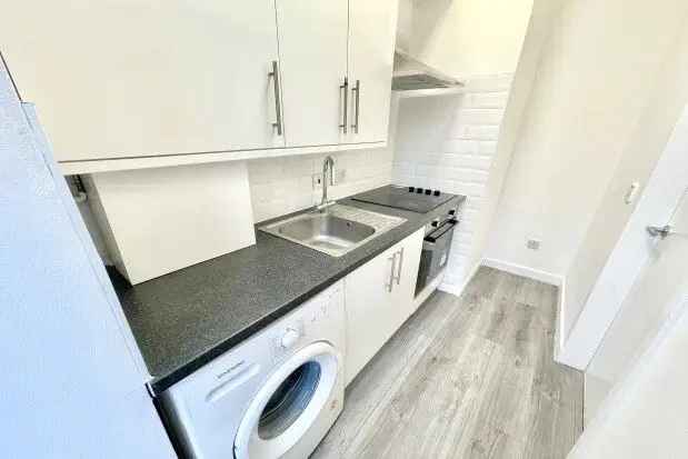 Flat to rent in Govanhill Street, Glasgow G42