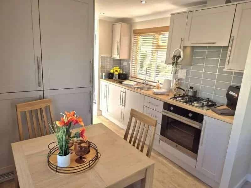 1 Bed Retirement Park Home Beckenham Fully Furnished New Build
