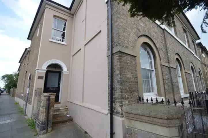 2 Bedroom Flat to Rent
