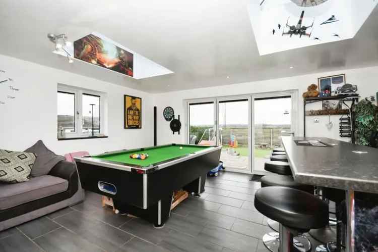 6 Bedroom Detached House with Annex and Planning Permission