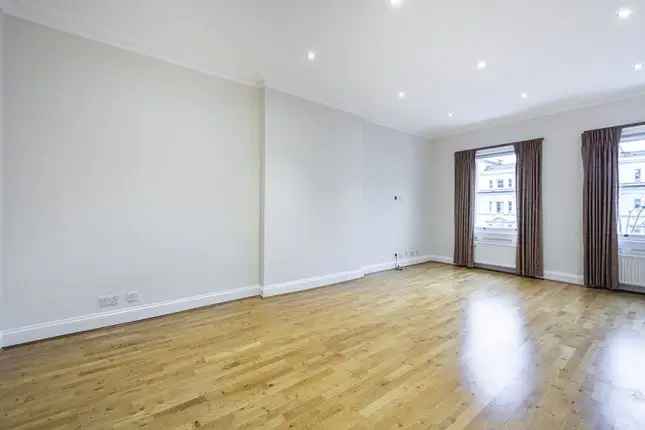 Flat to rent in Queen's Gate, London SW7