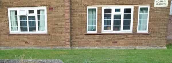 Spacious 2 Bed Ground Floor Flat Mobility Adapted Near Beach Train Station