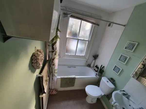 Flat For Rent in London, England