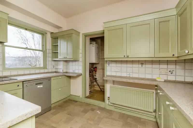 2 Bed Bath Apartment City Centre Location