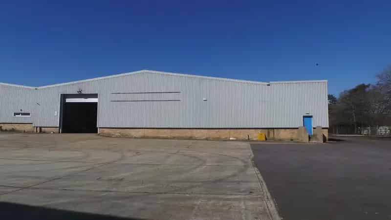 Warehouse Workshop 16500 sq ft Ample Parking