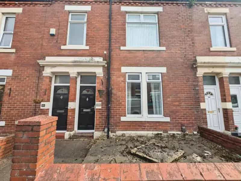 2 Bed Flat for Sale Ground Floor Desirable Area
