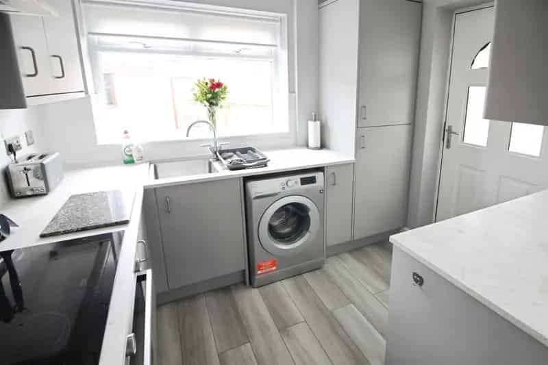 3 Bedroom Semi-Detached House to Rent