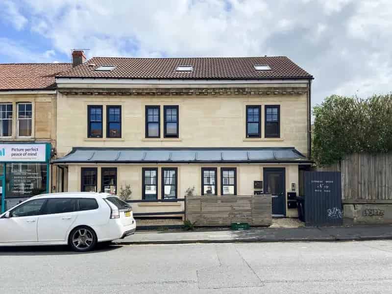 2 Bedroom Ground Floor Flat to Rent