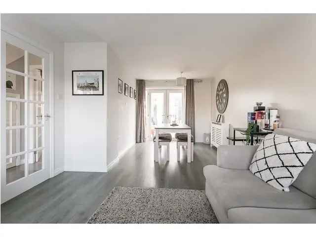 3 Bedroom Semi Detached House for Sale Loanhead