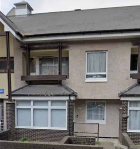Ground Floor 1 Bedroom Flat Pets Allowed Parking Garden