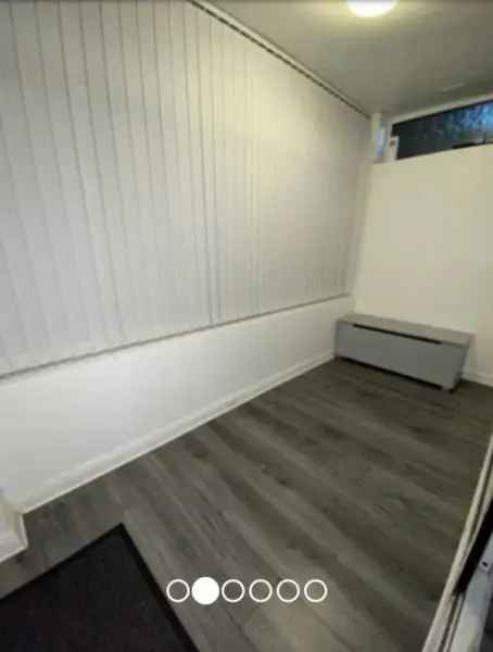 Ground Floor 1-Bed Flat Pets Allowed Garden Parking Central Heating