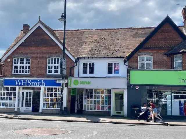 Commercial property For Rent in Pangbourne, England