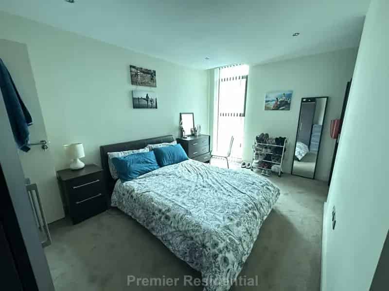 2 Bedroom Apartment Near Manchester City Centre