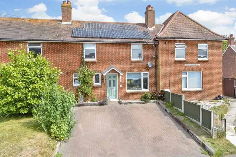 3 Bedroom Terraced House for Sale in Eastry
