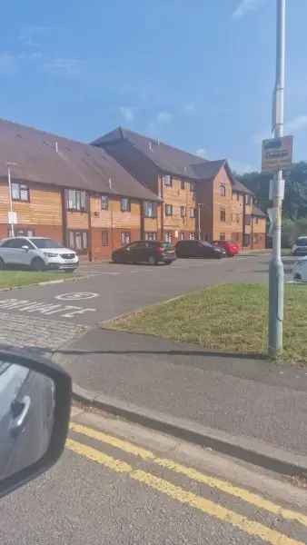 Ground Floor 2 Double Bedroom Flat Near Tesco
