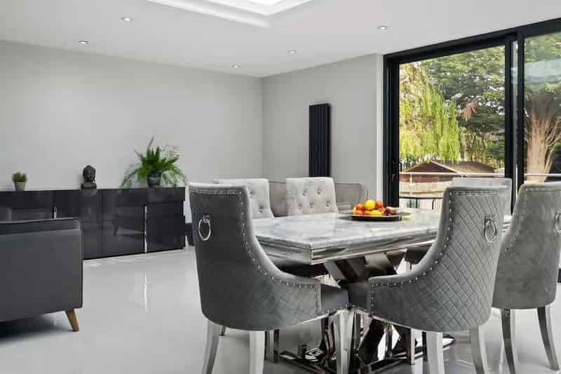 5 Bedroom Detached House Kingston Vale