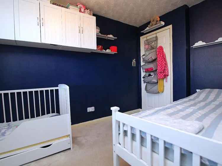 2 bed flat for sale