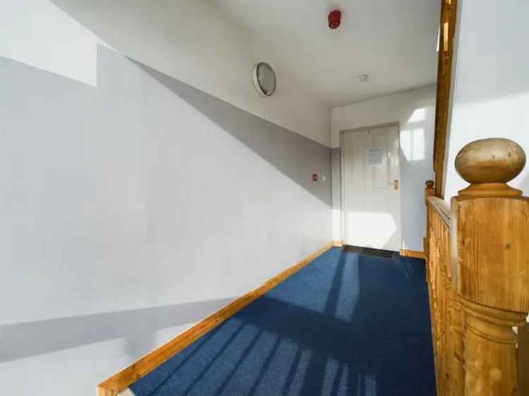 2 Bedroom Flat for Sale Dockside Delight