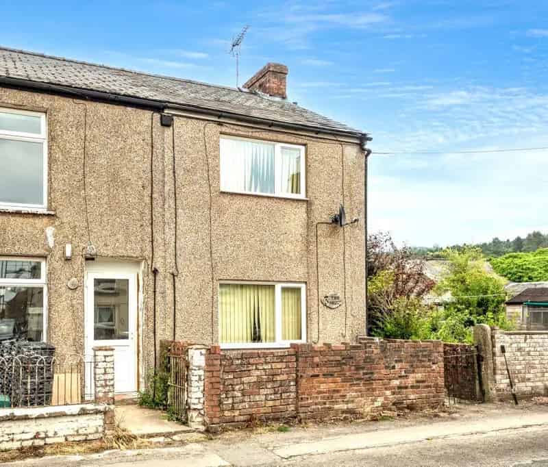 2 Bedroom End Terrace House for Sale by Online Auction