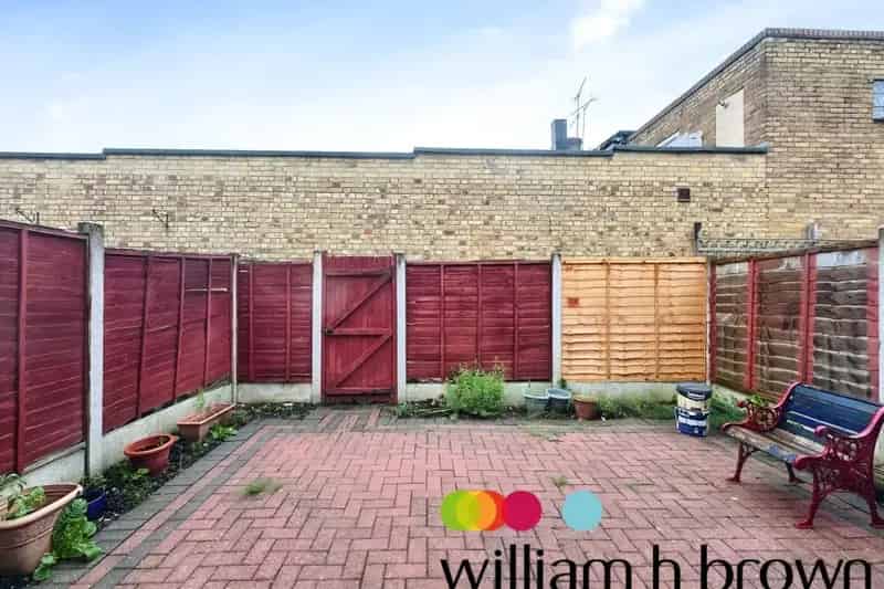 3 Bed Terraced House with Parking and Garden