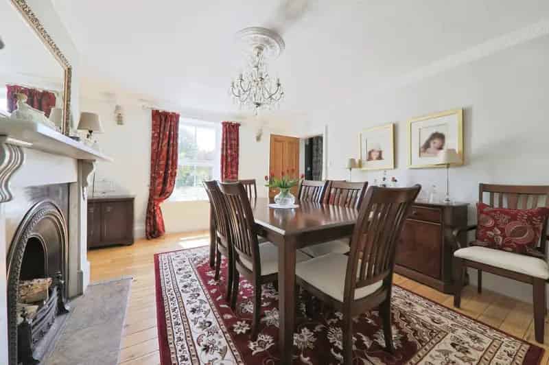 18th Century Country Home 3 Beds Stables Orchard Solar Panels
