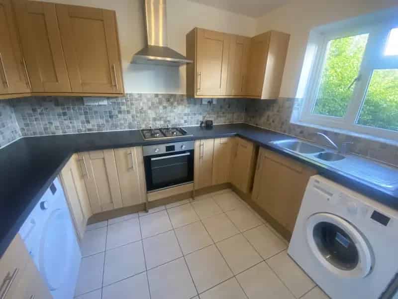 3 Bedroom Family Home Available End of May 2025