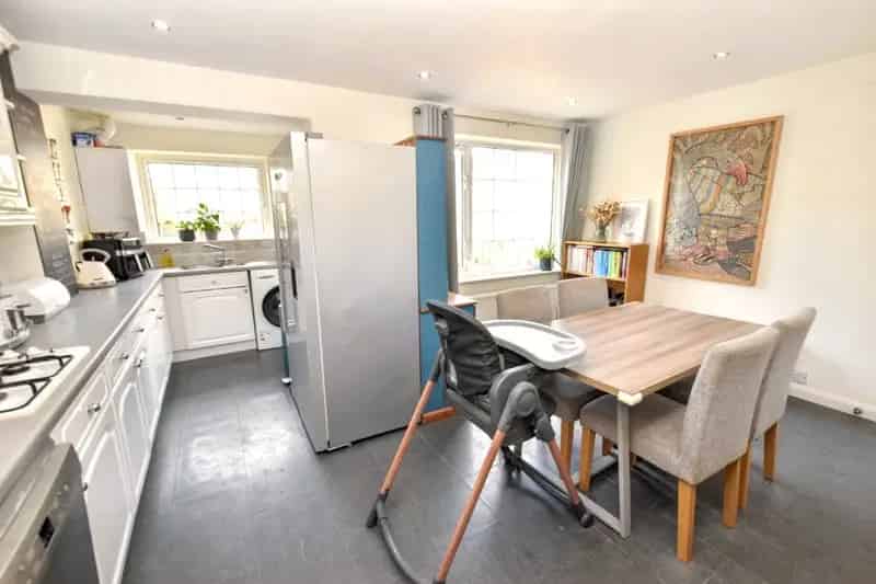 3 Bed Detached House in New Farnley