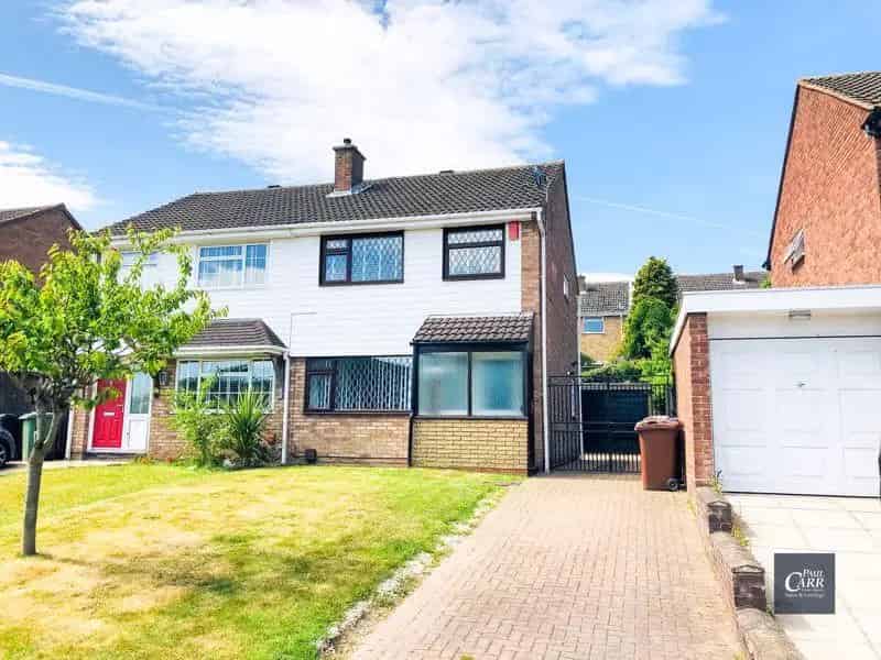 3 Bedroom Semi-Detached House for Sale Streetly