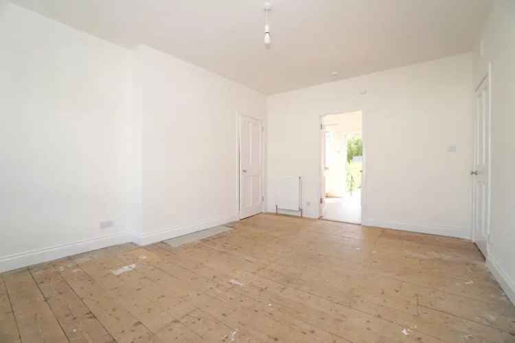 2 Bedroom Flat for Sale in Clydebank