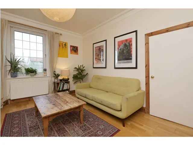 3 bedroom flat  for sale