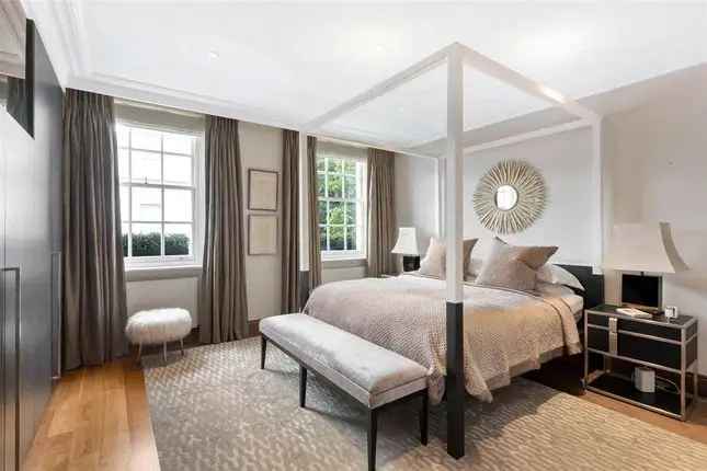 Detached house to rent in Montpelier Street, Knightsbridge SW7