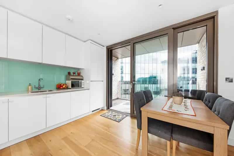 2 bedroom Flat
 For Sale