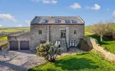 Spacious Stone Barn with Stunning Countryside Views