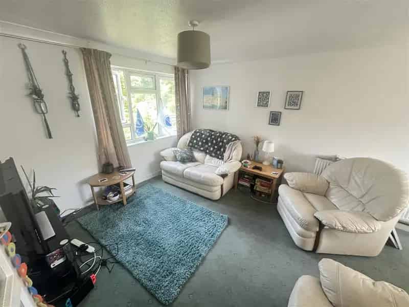 3 Bedroom Maisonette House to Rent Near Hollingbury Golf Course