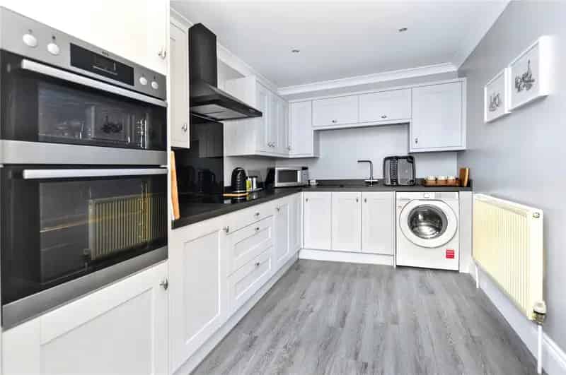 Elegant 2-Bed Apartment in Sandal Grange with Stunning Views