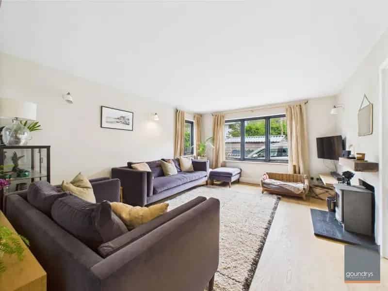 5 Bed Detached House for Sale